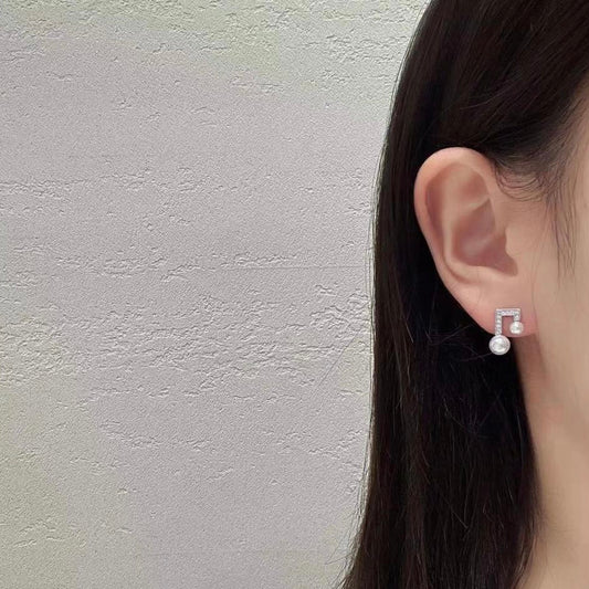 Crystal Note Pearl Earrings